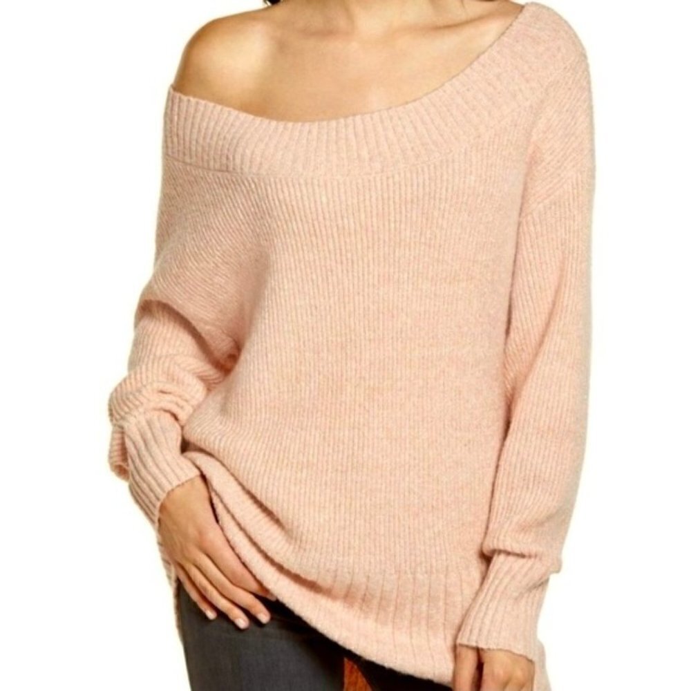 Chelsea28 Women's Size Medium Off Shoulder Sweater Light Pink Smoke Ribbed
